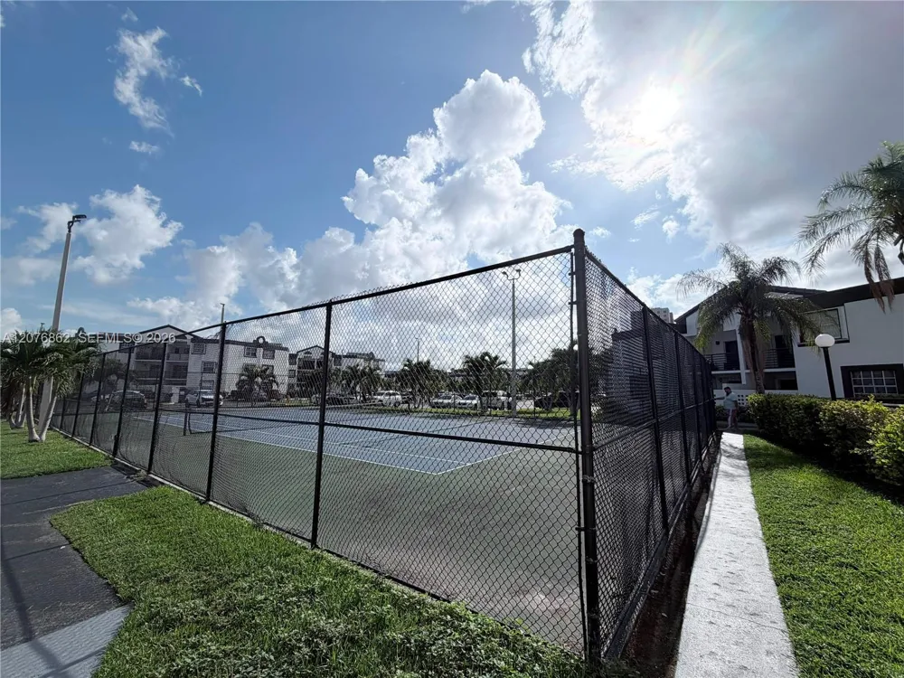 9731 Fontainebleau Blvd #F108 Miami, FL 33172