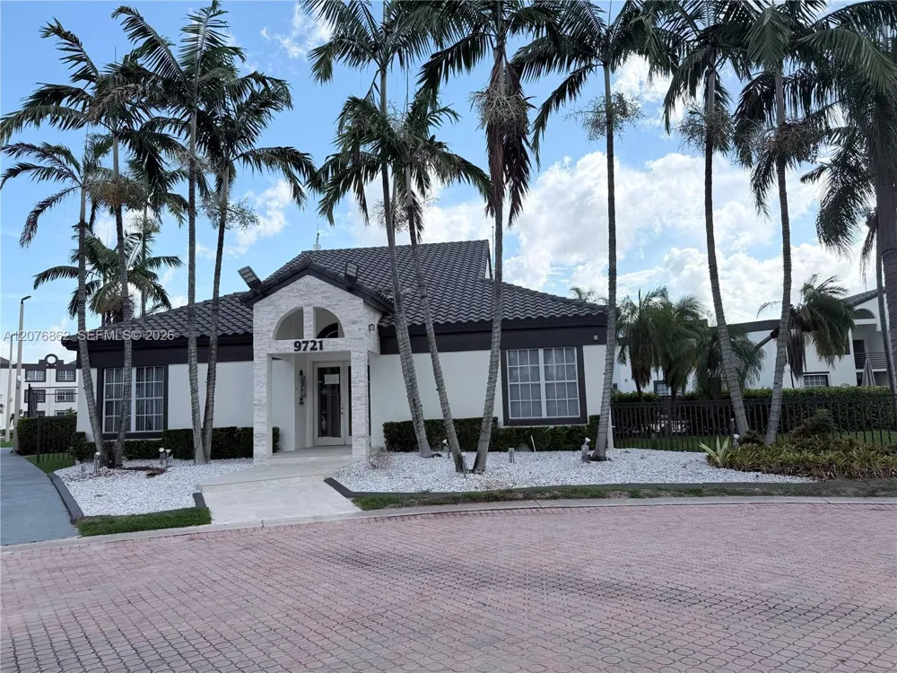 9731 Fontainebleau Blvd #F108 Miami, FL 33172