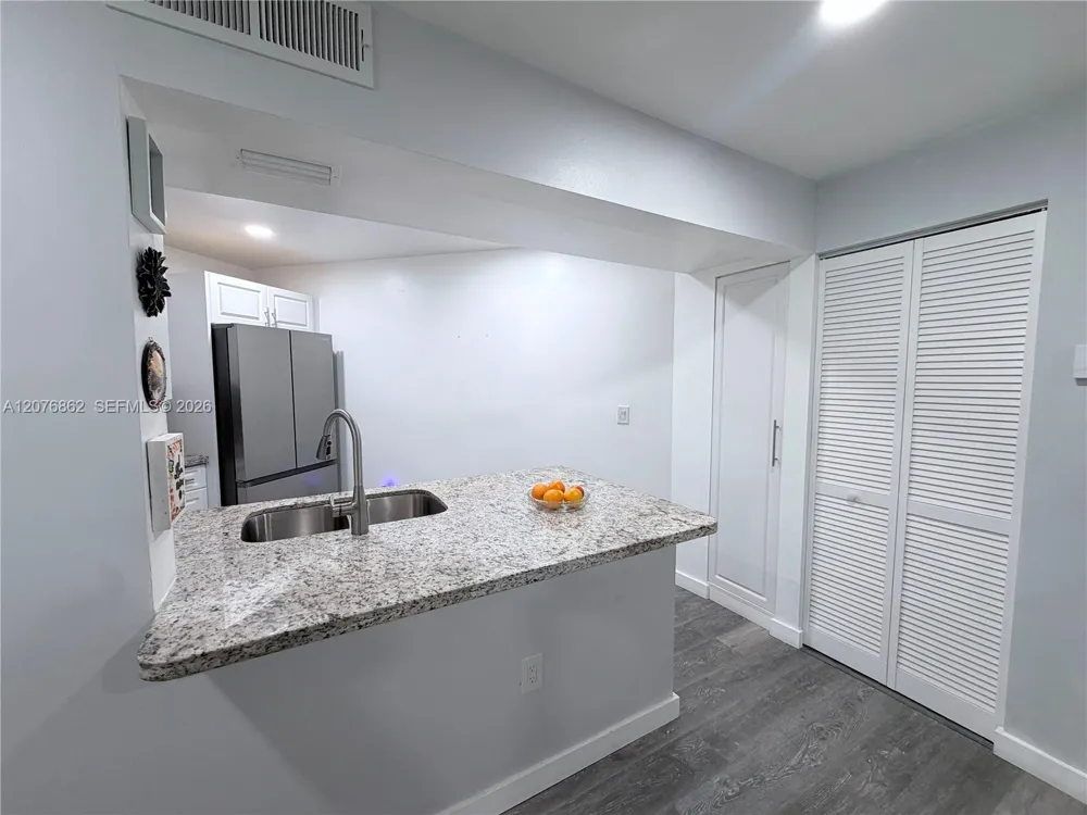 9731 Fontainebleau Blvd #F108 Miami, FL 33172