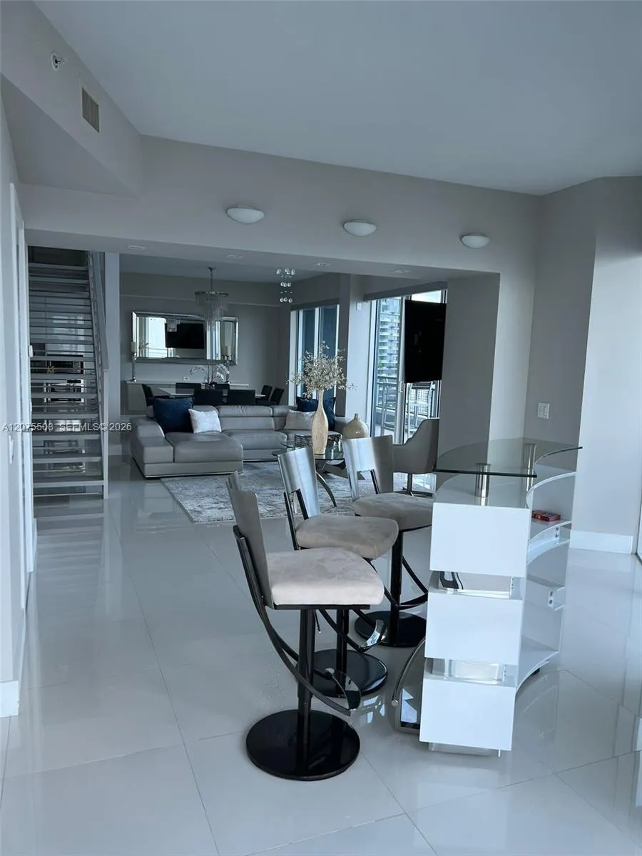 60 SW 13th St #5210 Miami, FL 33130