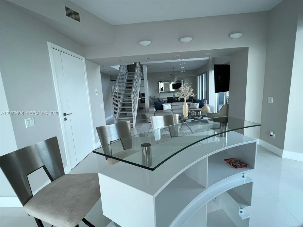 60 SW 13th St #5210 Miami, FL 33130