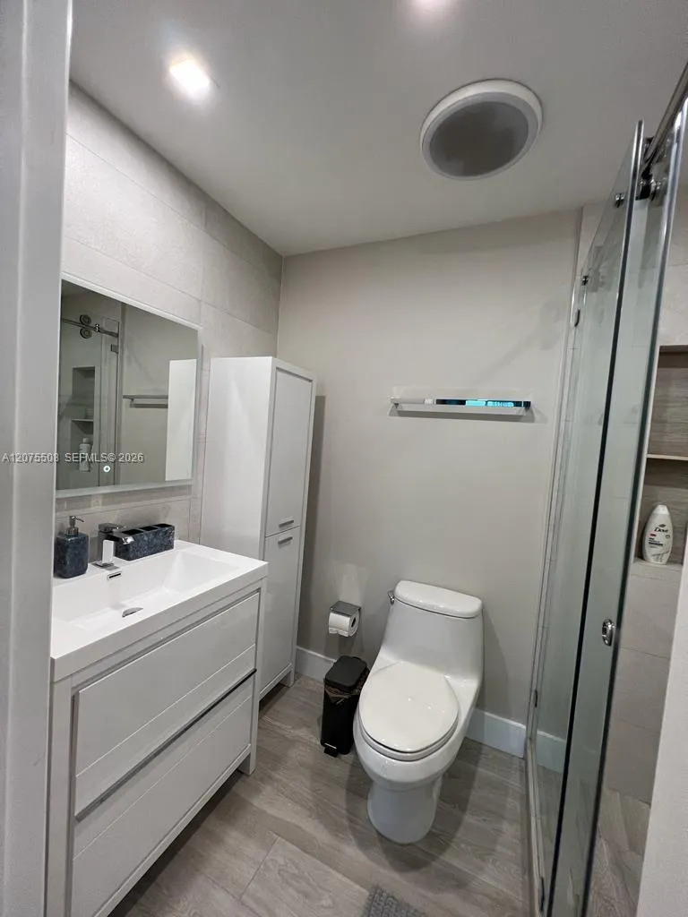 60 SW 13th St #5210 Miami, FL 33130
