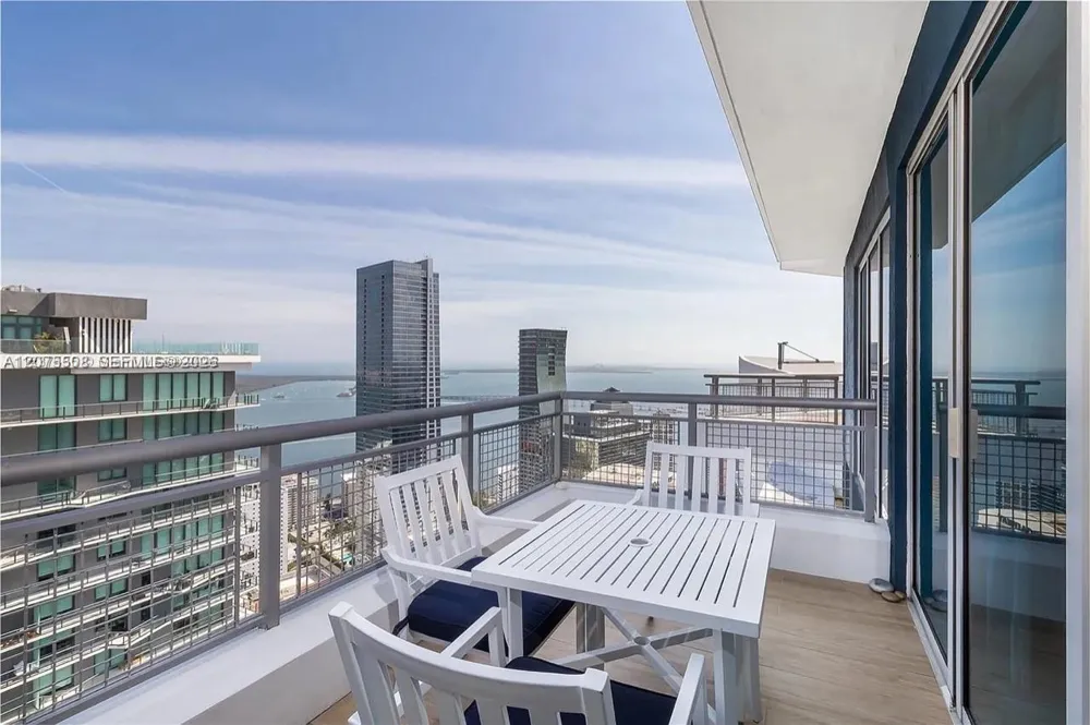60 SW 13th St #5210 Miami, FL 33130