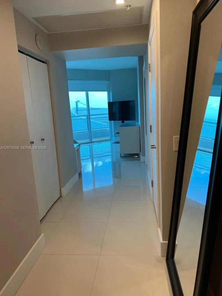 60 SW 13th St #5210 Miami, FL 33130