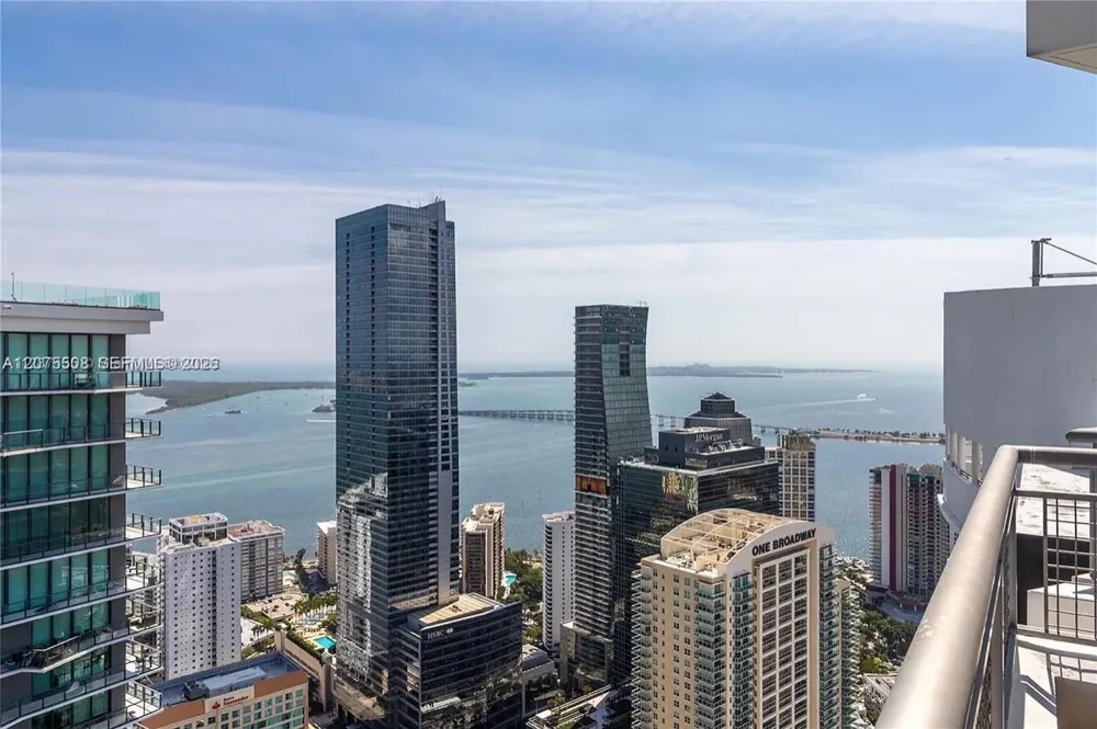 60 SW 13th St #5210 Miami, FL 33130