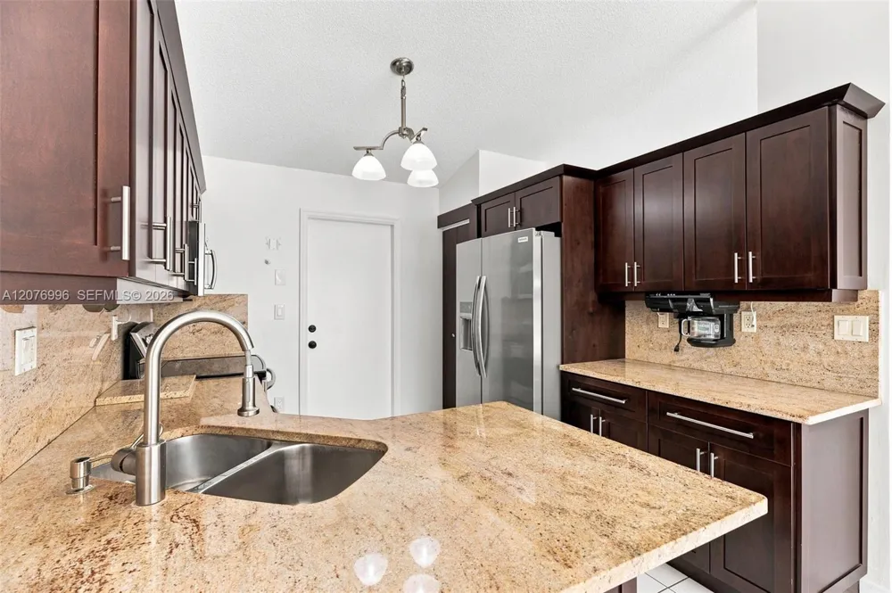 19181 NW 89th Ave #1 Hialeah, FL 33018
