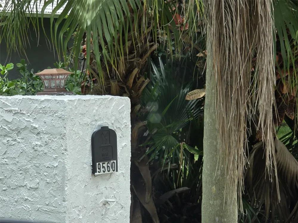 9560 NW 39th Ct Coral Springs, FL 33065
