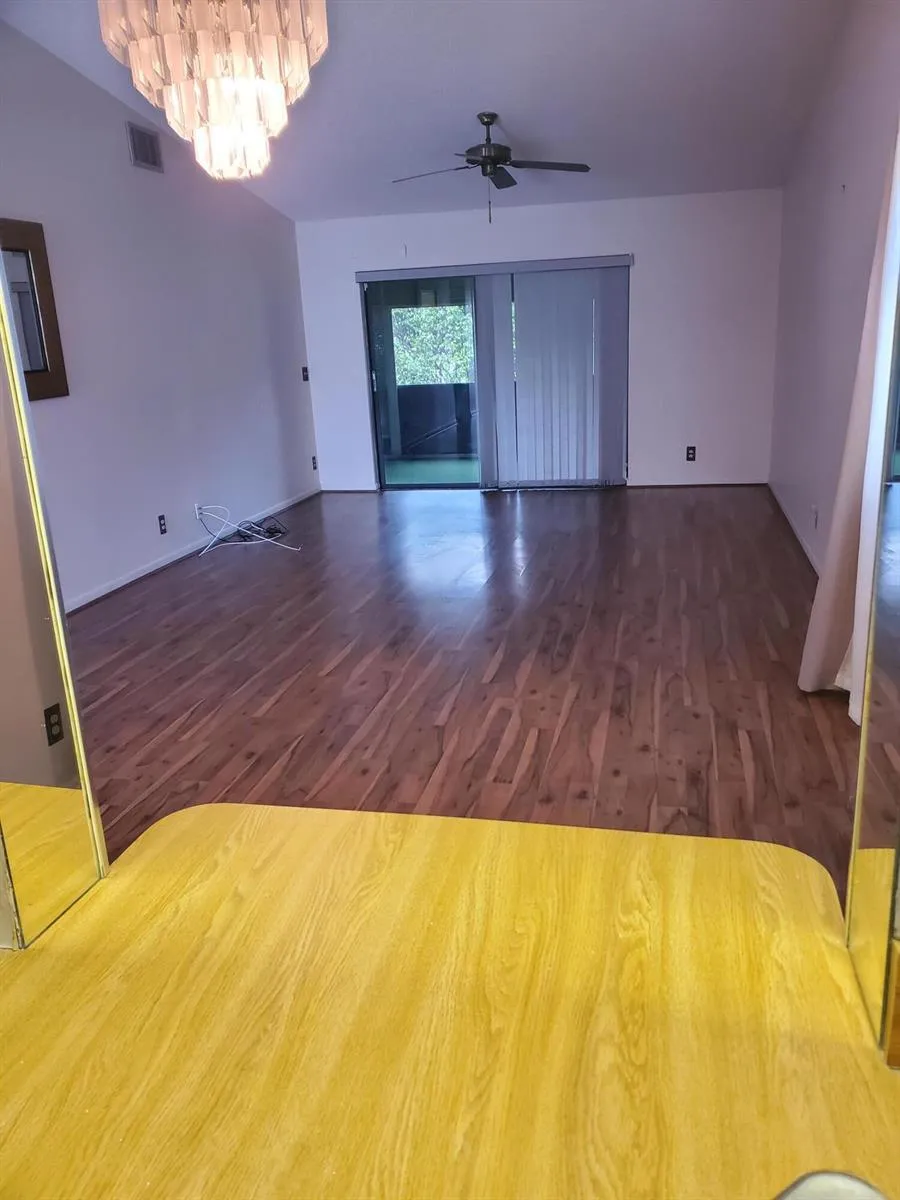 2641 Gately Drive E #907 West Palm Beach, FL 33415
