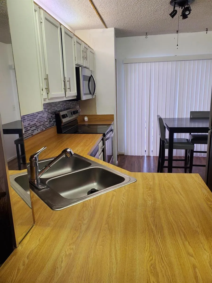 2641 Gately Drive E #907 West Palm Beach, FL 33415