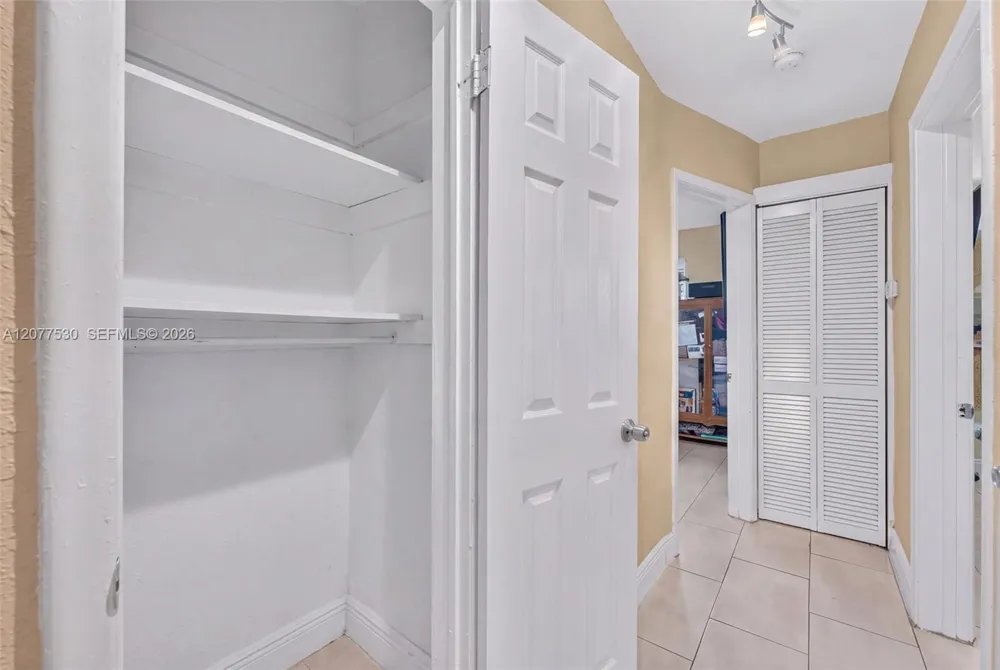 19721 SW 114th Ct Miami, FL 33157