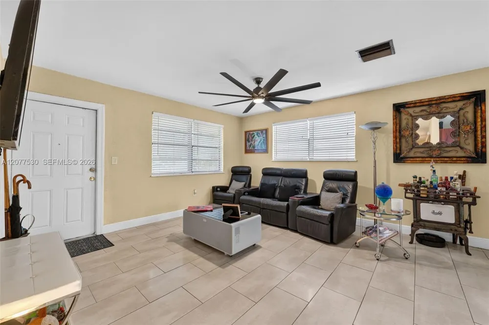 19721 SW 114th Ct Miami, FL 33157