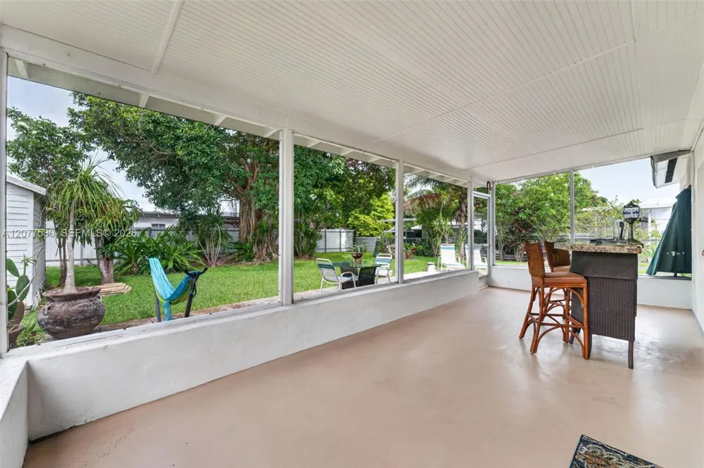 19721 SW 114th Ct Miami, FL 33157