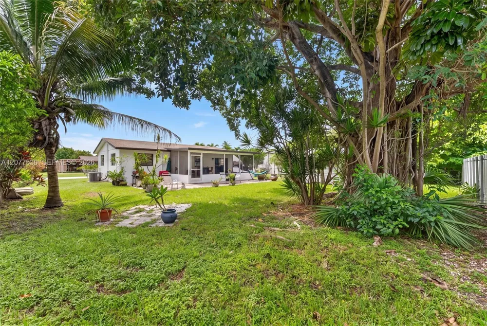 19721 SW 114th Ct Miami, FL 33157
