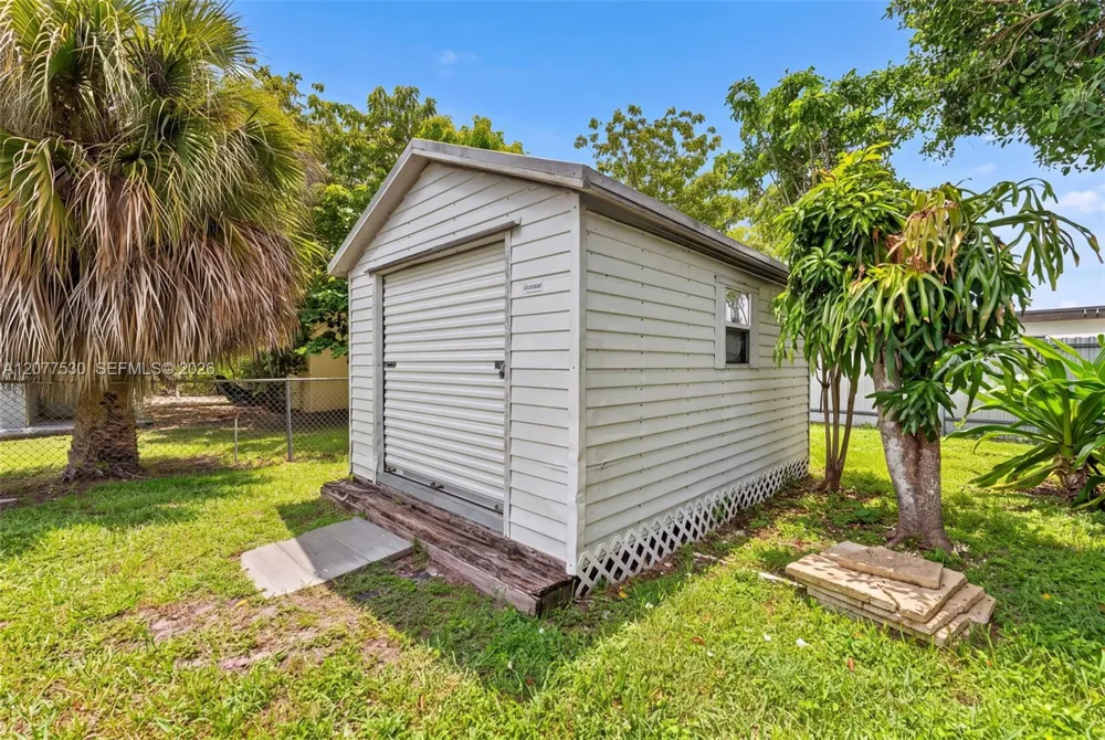 19721 SW 114th Ct Miami, FL 33157