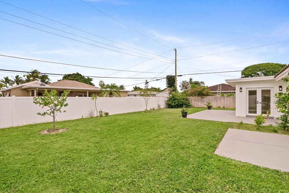 2775 NE 5TH AVENUE Boca Raton, FL 33431