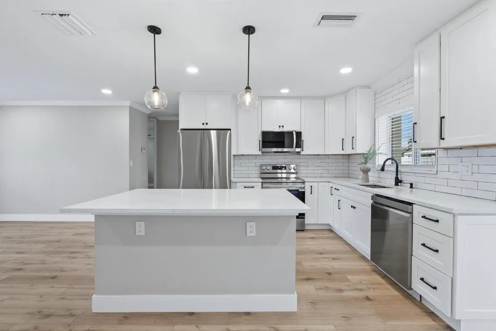2775 NE 5TH AVENUE Boca Raton, FL 33431