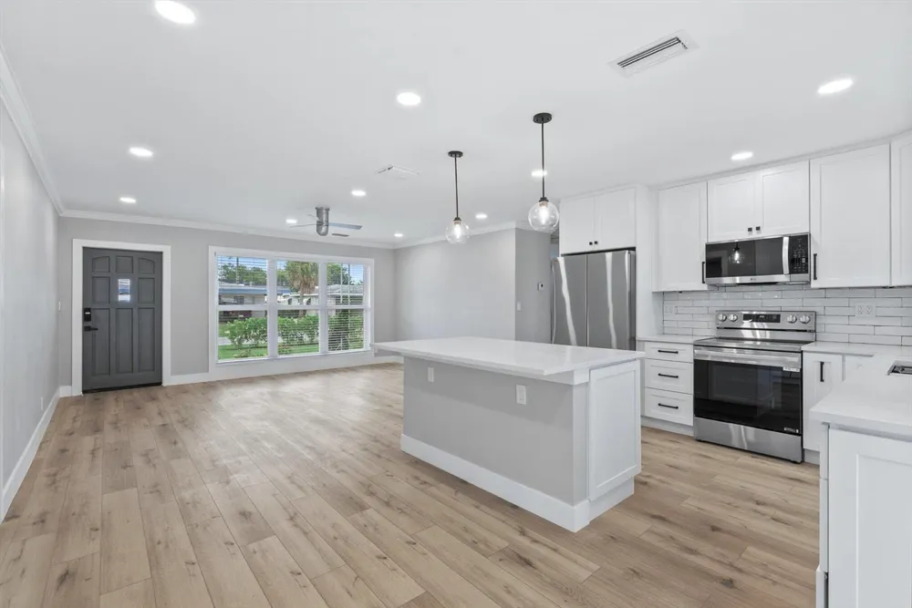 2775 NE 5TH AVENUE Boca Raton, FL 33431