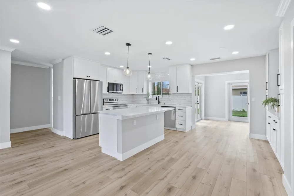 2775 NE 5TH AVENUE Boca Raton, FL 33431