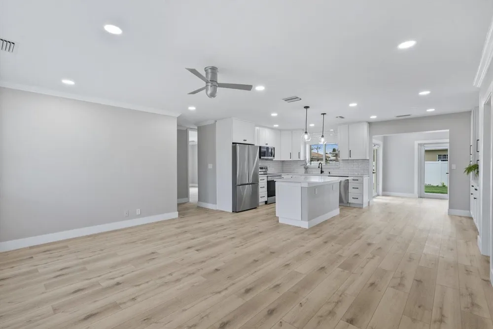 2775 NE 5TH AVENUE Boca Raton, FL 33431