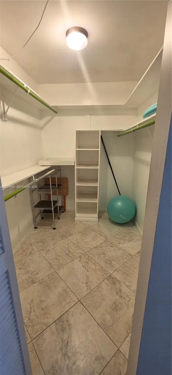 1890 S Ocean Dr *Seasonal* #2001 Hallandale Beach, FL 33009