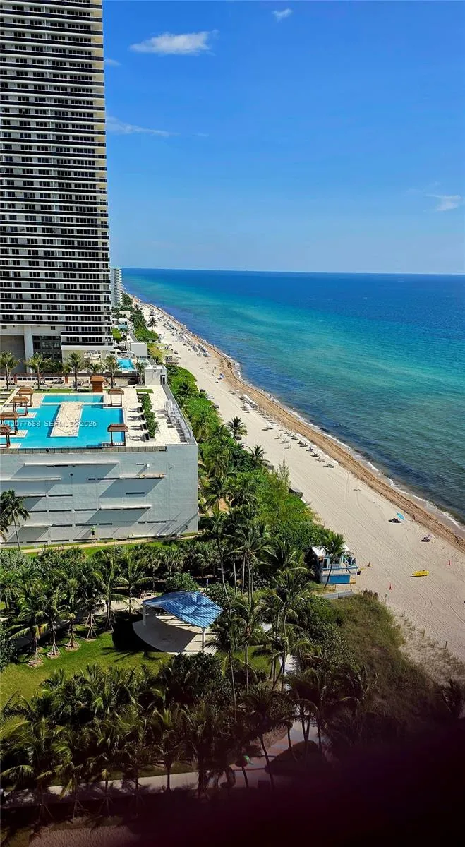 1890 S Ocean Dr *Seasonal* #2001 Hallandale Beach, FL 33009