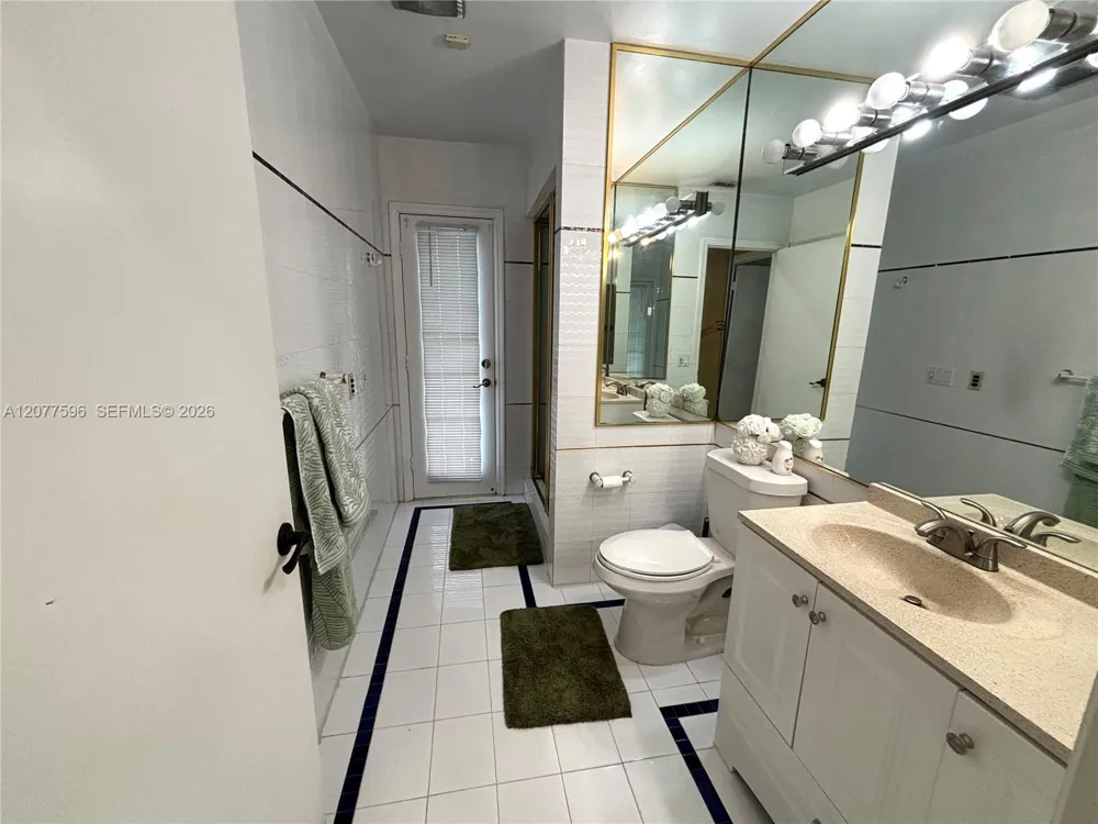 14629 Glencairn Rd Miami Lakes, FL 33016