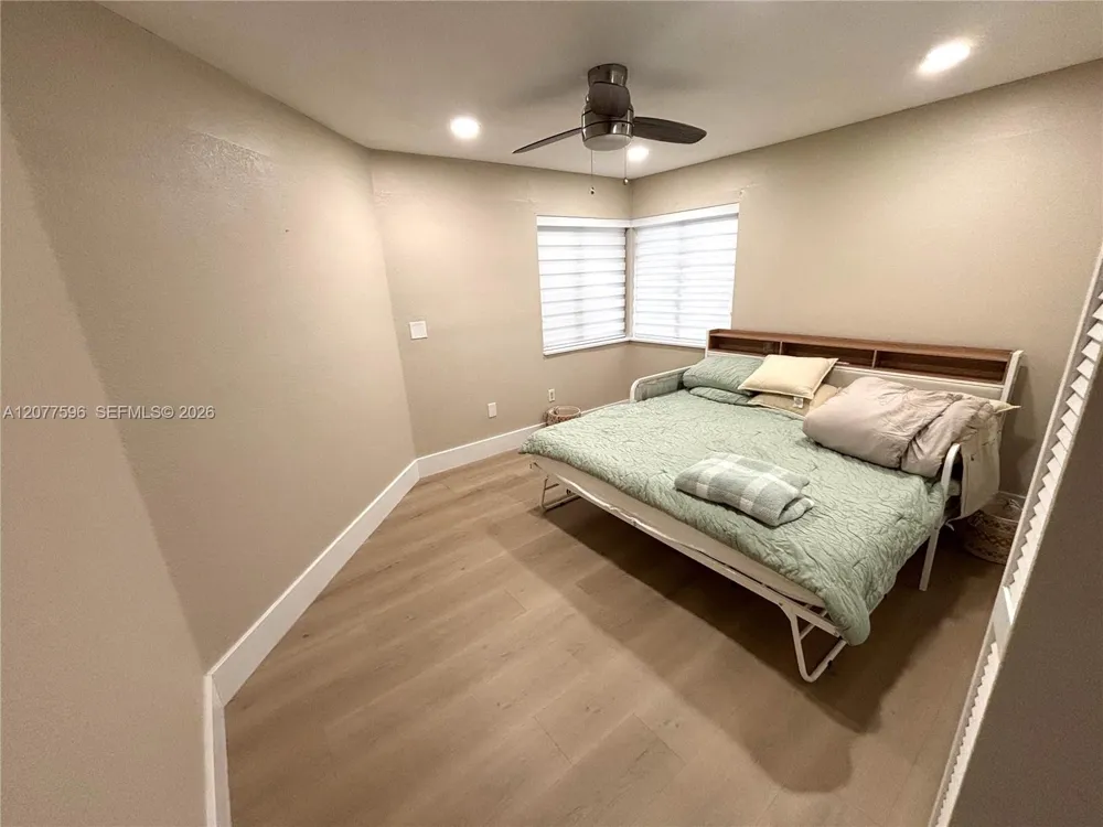 14629 Glencairn Rd Miami Lakes, FL 33016