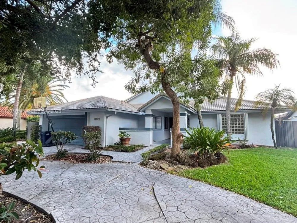 14629 Glencairn Rd Miami Lakes, FL 33016