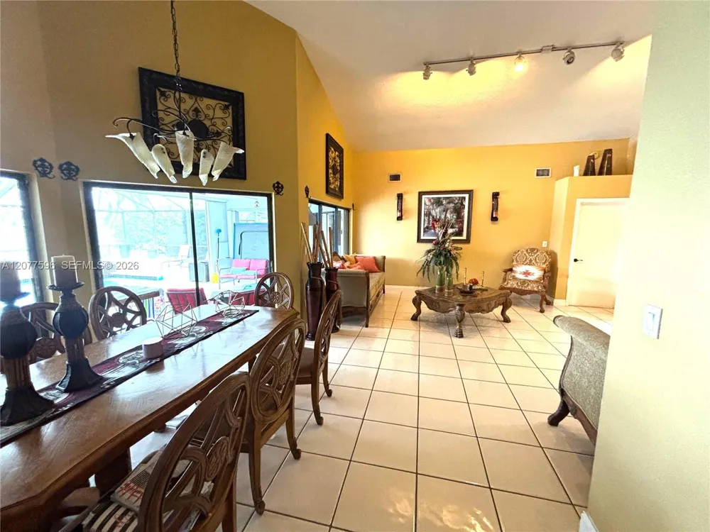 14629 Glencairn Rd Miami Lakes, FL 33016