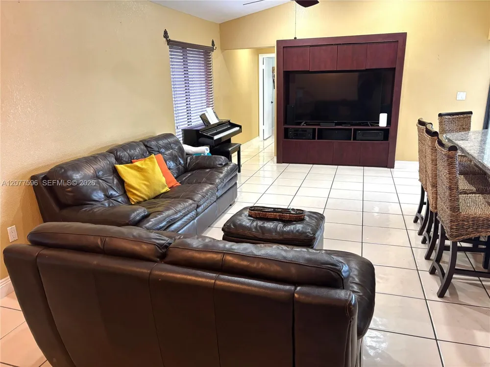 14629 Glencairn Rd Miami Lakes, FL 33016