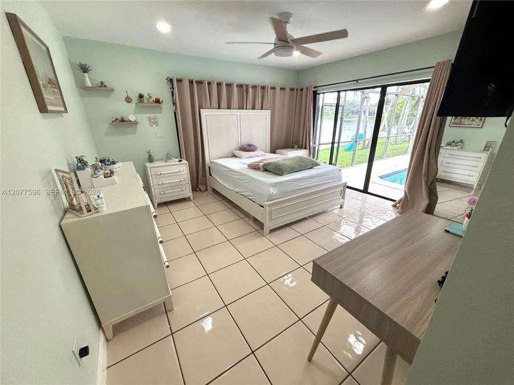 14629 Glencairn Rd Miami Lakes, FL 33016