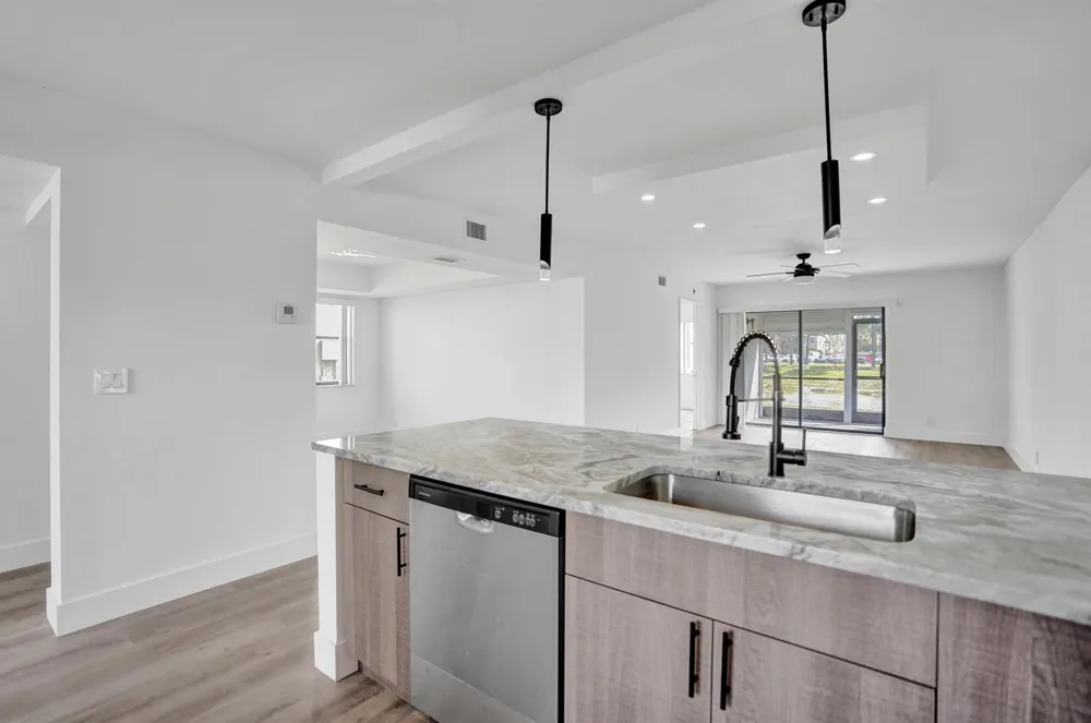 7674 Tahiti Lane #101 Lake Worth, FL 33467