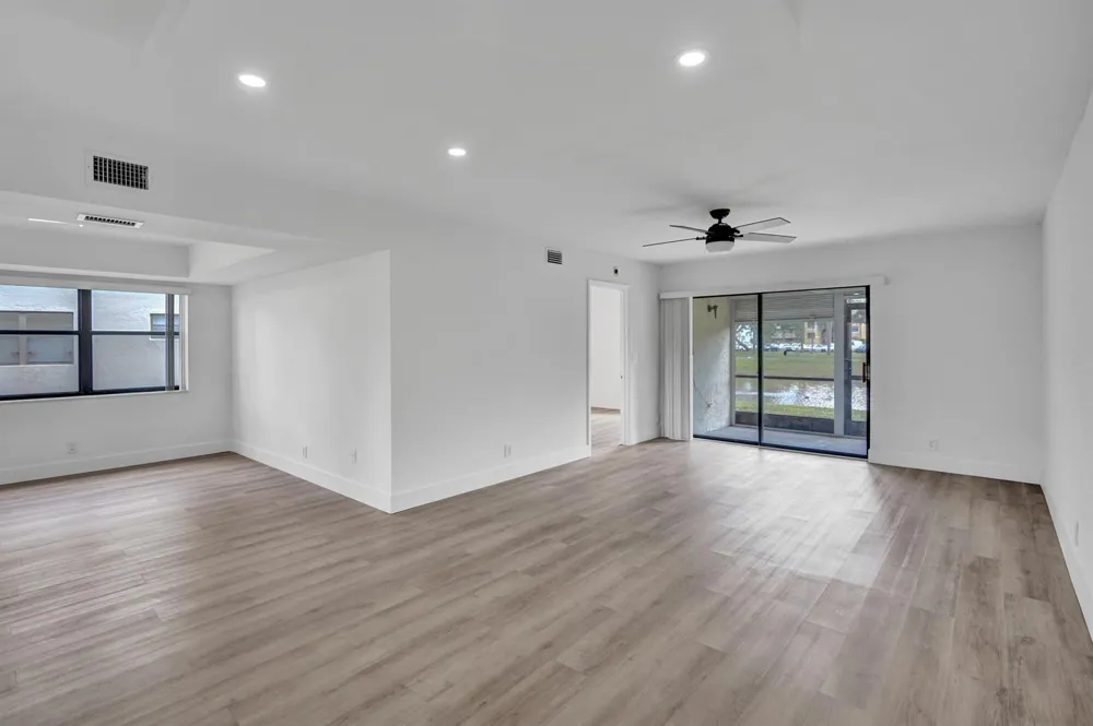 7674 Tahiti Lane #101 Lake Worth, FL 33467