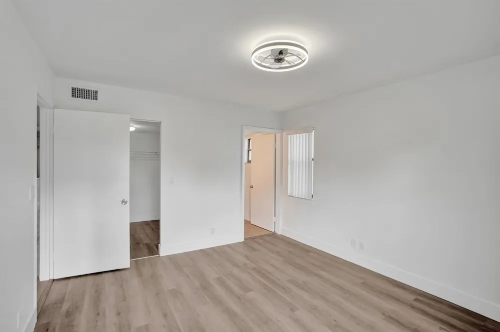 7674 Tahiti Lane #101 Lake Worth, FL 33467