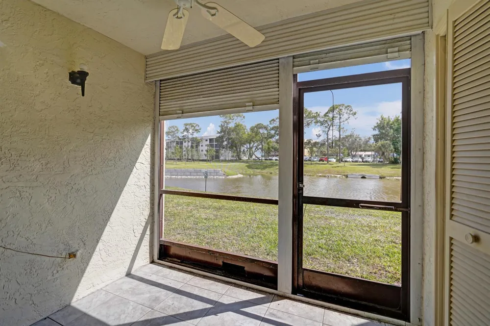 7674 Tahiti Lane #101 Lake Worth, FL 33467
