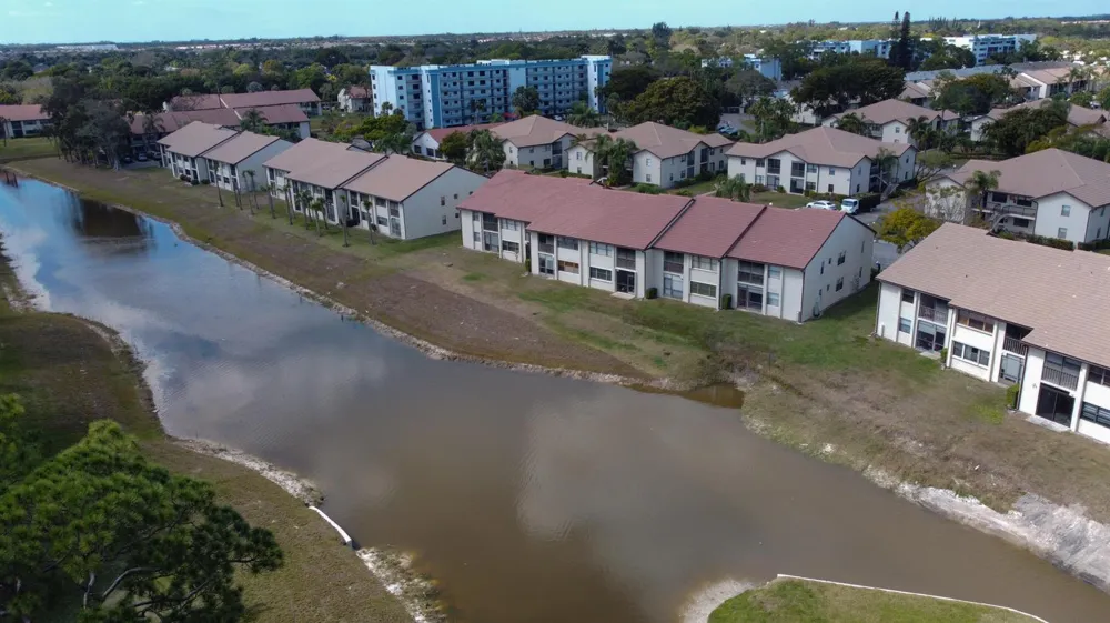 7674 Tahiti Lane #101 Lake Worth, FL 33467