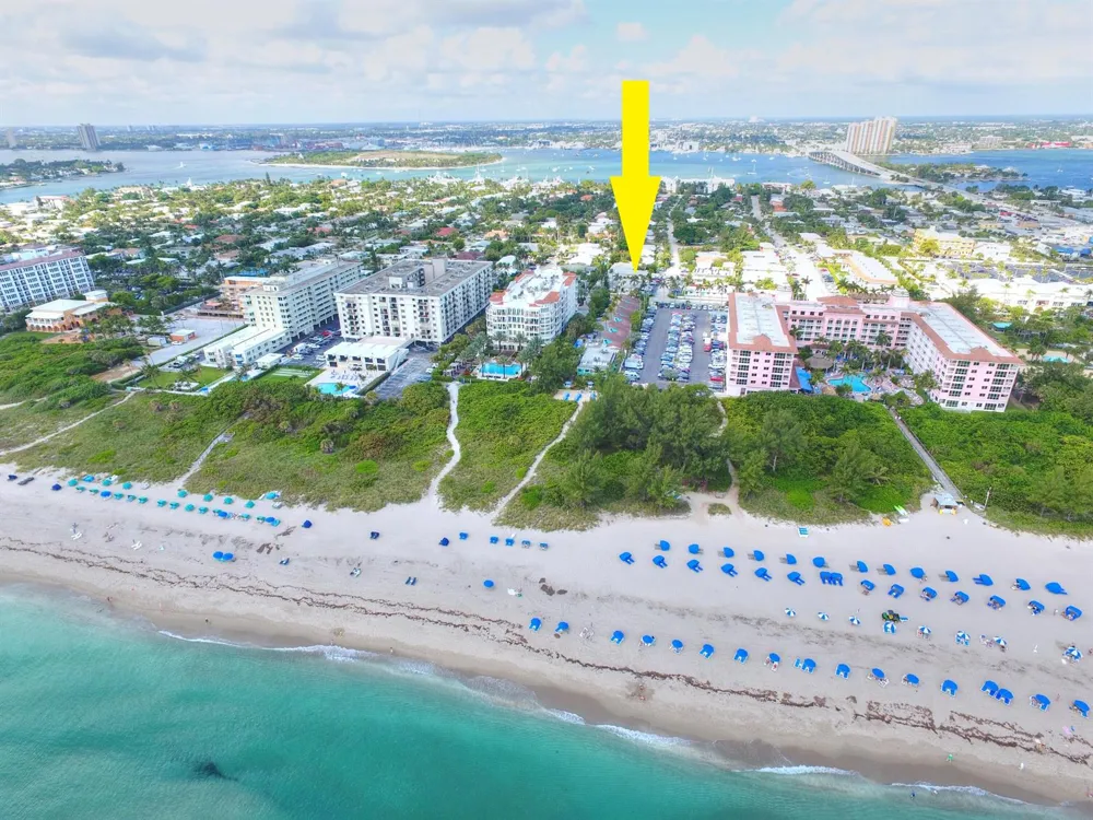 112 SANDAL LANE #4 Palm Beach Shores, FL 33404
