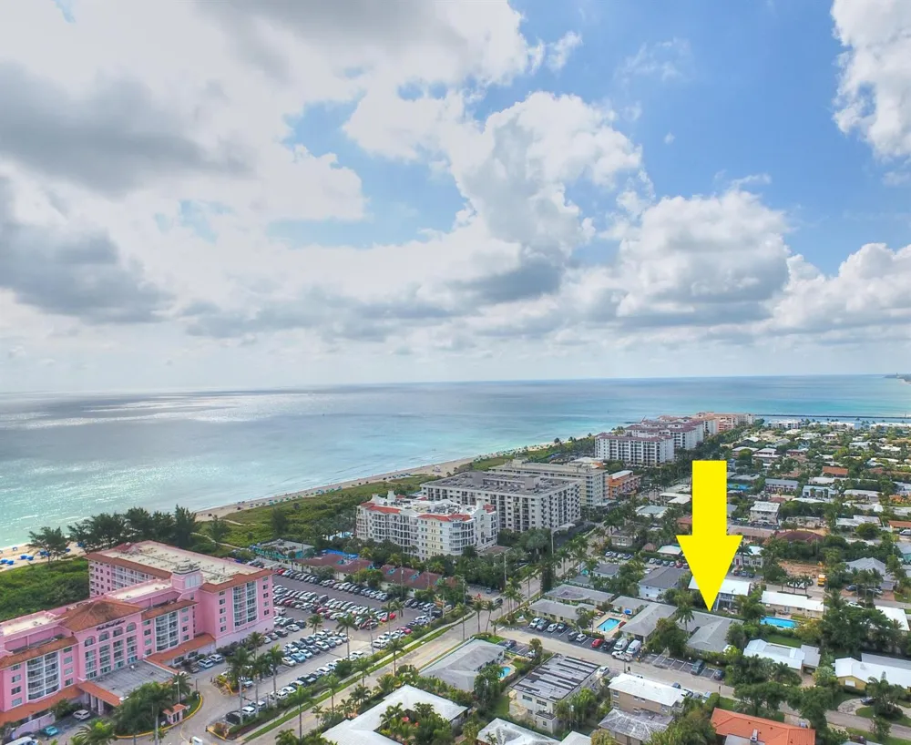 112 SANDAL LANE #4 Palm Beach Shores, FL 33404