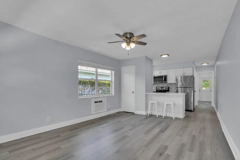112 SANDAL LANE #4 Palm Beach Shores, FL 33404