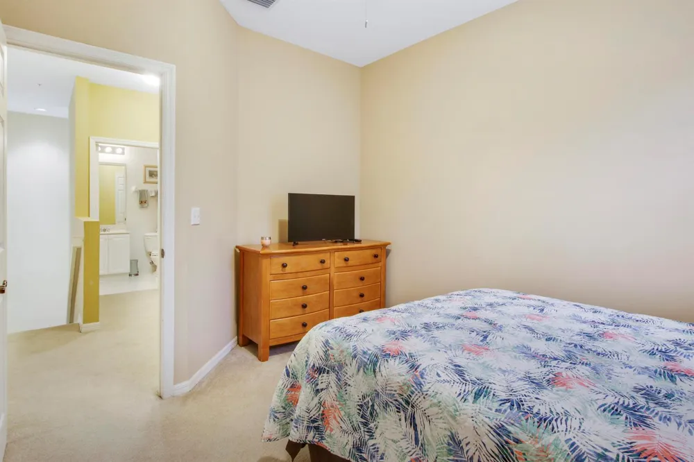 108 LIGHTHOUSE CIRCLE #B Tequesta, FL 33469