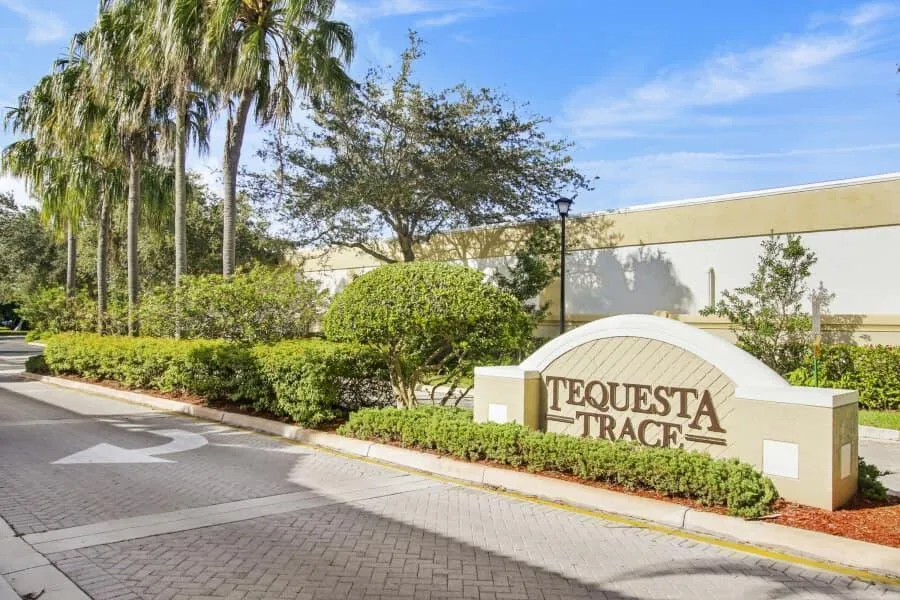 108 LIGHTHOUSE CIRCLE #B Tequesta, FL 33469