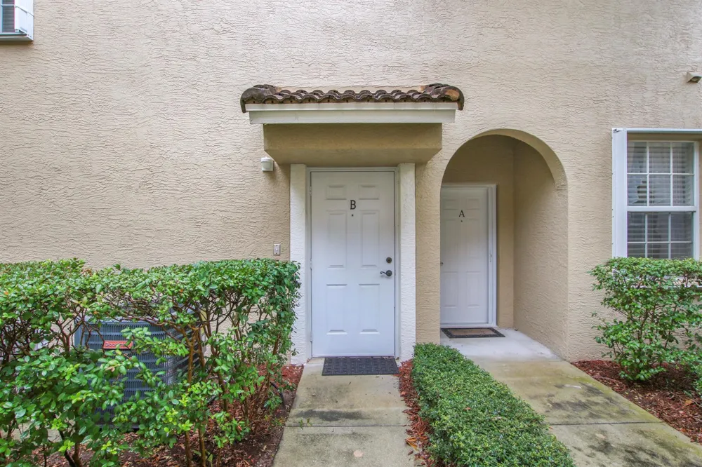 108 LIGHTHOUSE CIRCLE #B Tequesta, FL 33469