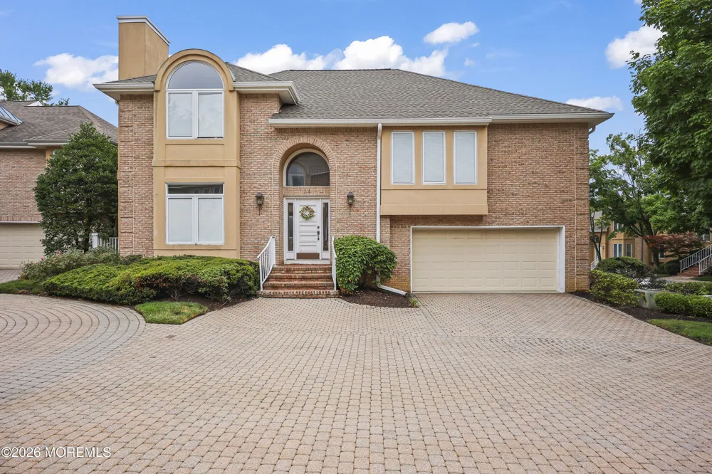 54 Torrey Pines Court Holmdel, NJ 07733