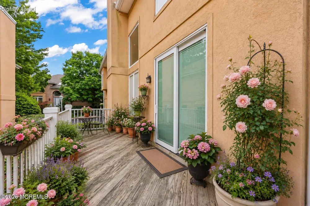 54 Torrey Pines Court Holmdel, NJ 07733