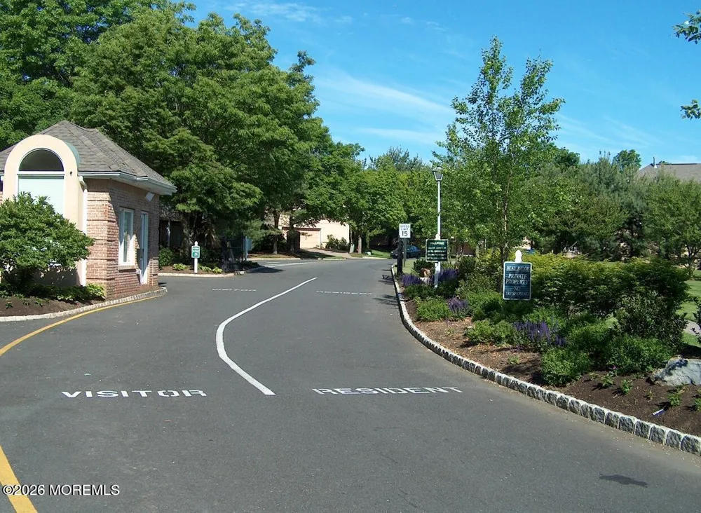 54 Torrey Pines Court Holmdel, NJ 07733