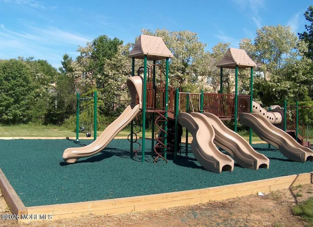 54 Torrey Pines Court Holmdel, NJ 07733