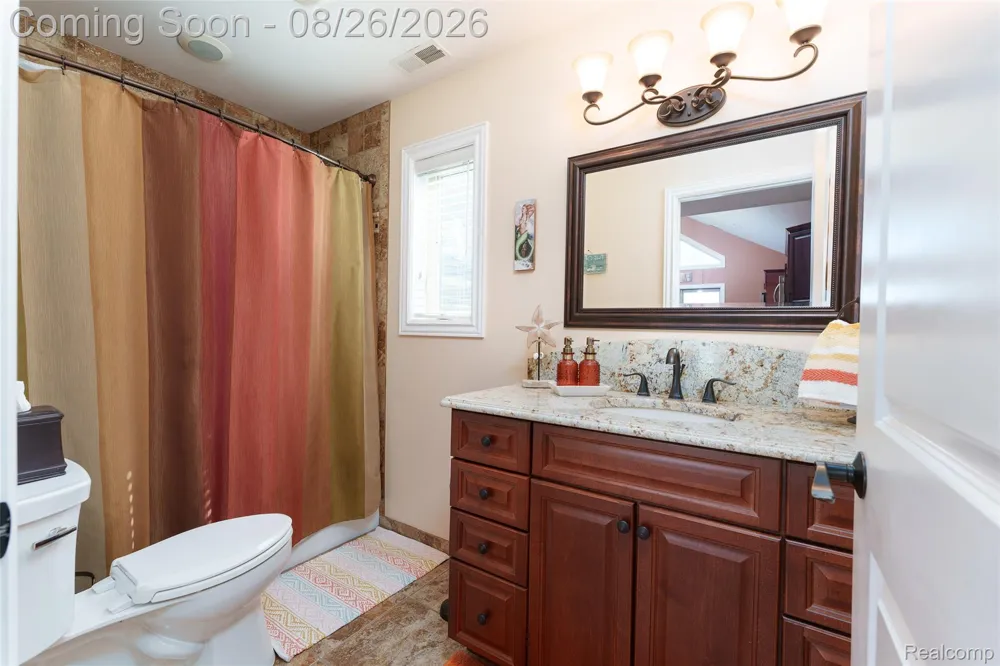 453 E Shore Drive Northfield Township, MI 48189