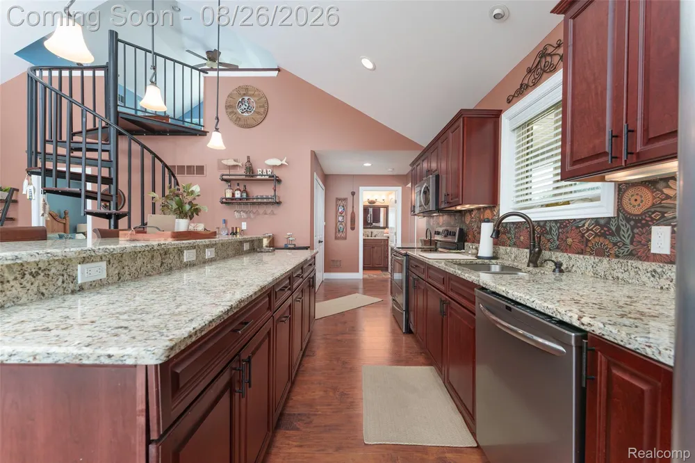 453 E Shore Drive Northfield Township, MI 48189