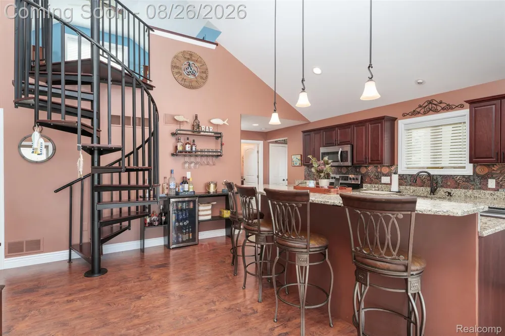 453 E Shore Drive Northfield Township, MI 48189
