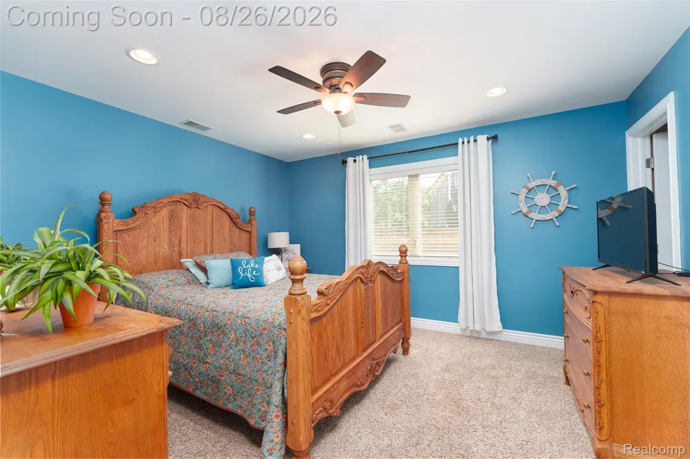 453 E Shore Drive Northfield Township, MI 48189